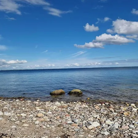 6 Person In Aabenraa-by Traum أبينرا